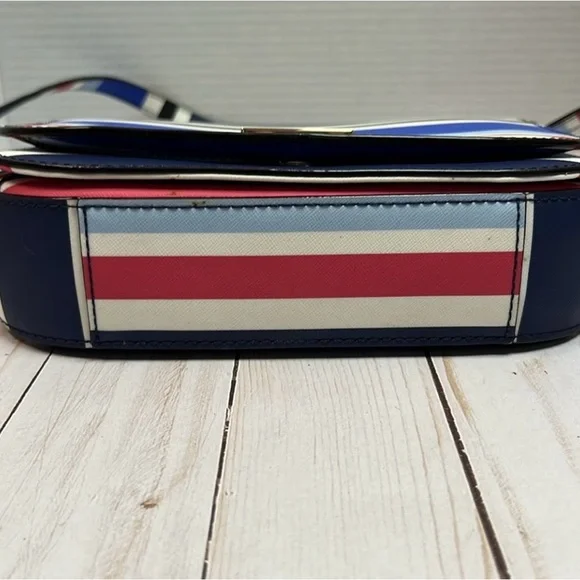 Kate Spade New York Large Carsen Laurel Way Leather Crossbody - LIKE NEW EUC - Picture 3 of 10